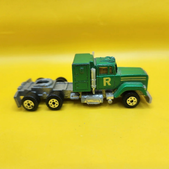 Road Champs Vintage 1982 Mack Super Liner Diecast Green #7 - Picture 2 of 4